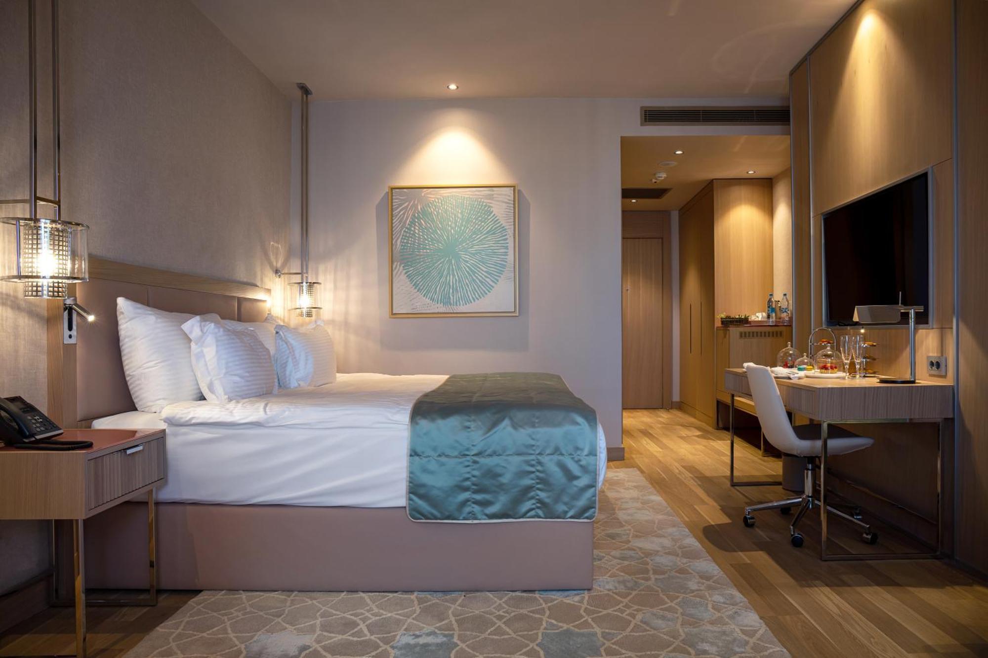 Karavansaray Turkistan Harbour Hotel -Flying Theatre Access Ngoại thất bức ảnh Deluxe Room