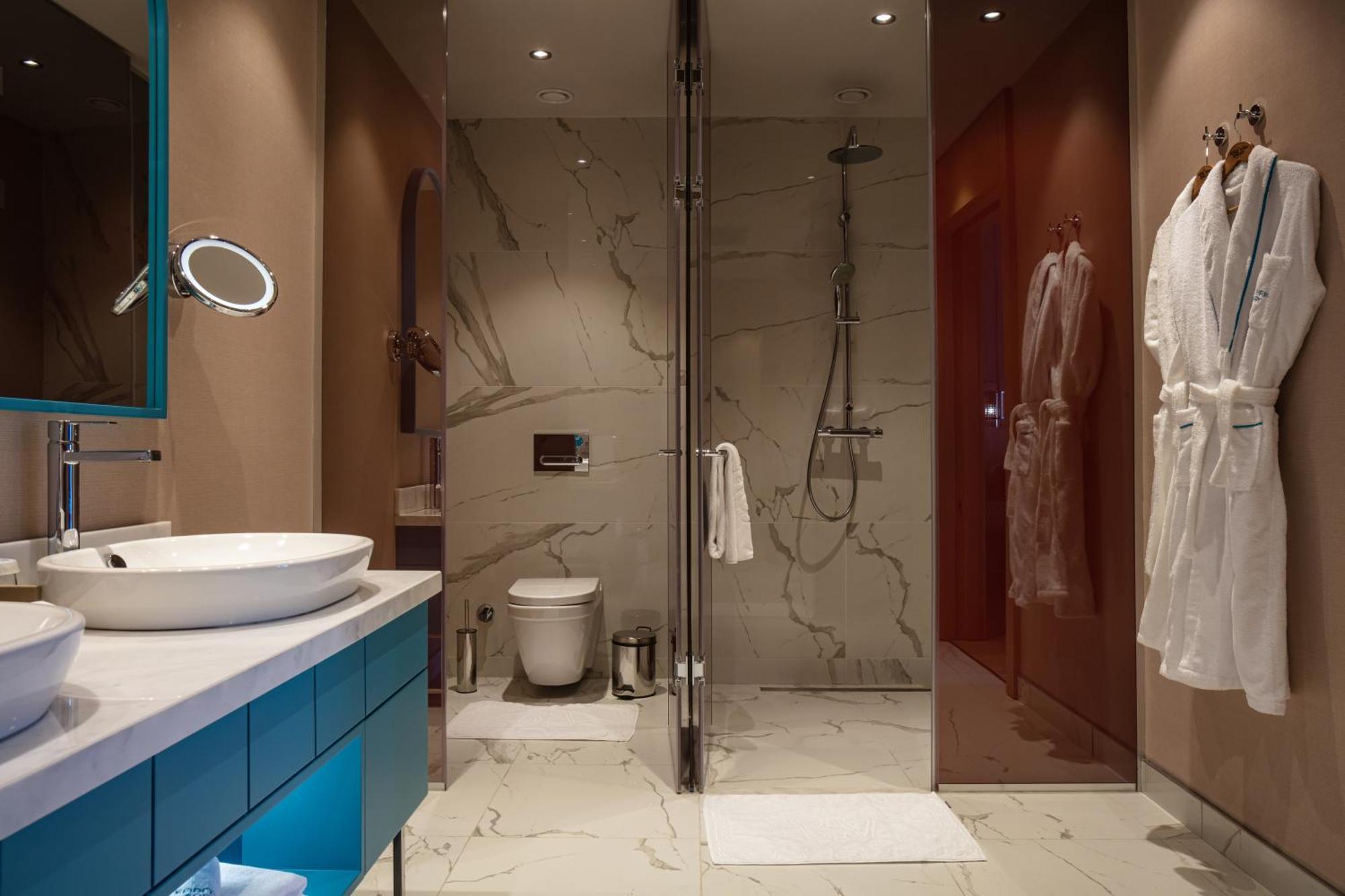 Karavansaray Turkistan Harbour Hotel -Flying Theatre Access Phòng bức ảnh A bathroom
